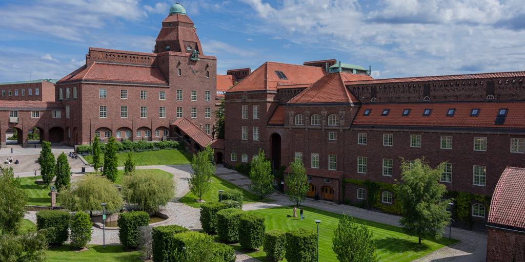 Students at KTH Campus