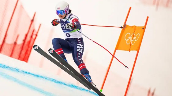 Alpine skier