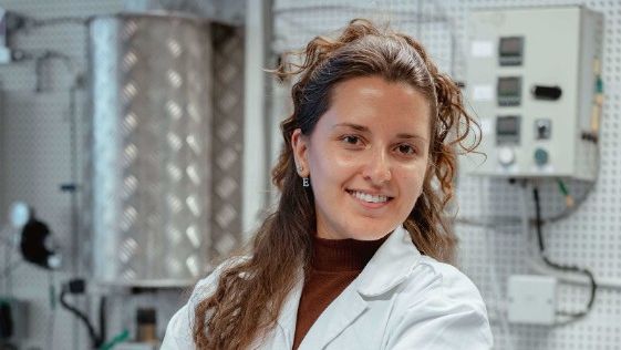 A woman in a lab