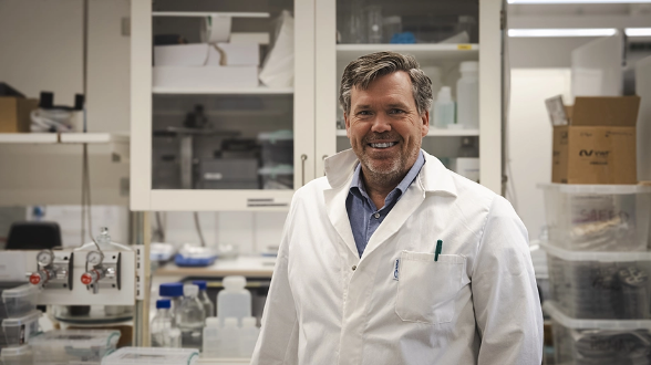 Daniel Söderberg in lab